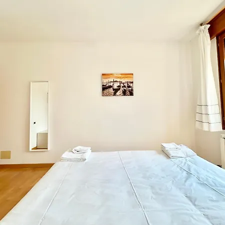 Calima 2 Venezia Apartment *